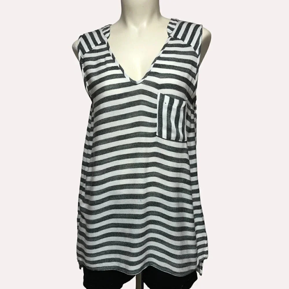 Anthropologie Pleione Grey & White Striped Lightweight Sleeveless Top Size Small